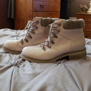 Mossimo Tan Boots